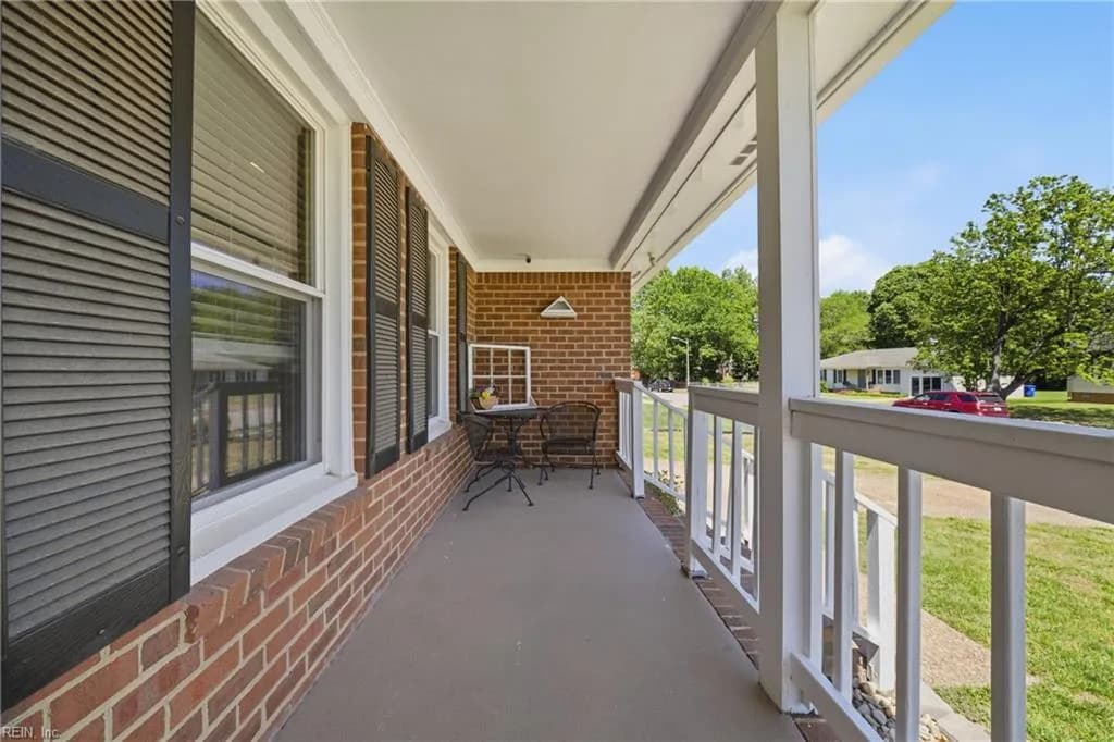 3904 Forresthills DR, PORTSMOUTH VA 23703 - Photo 4
