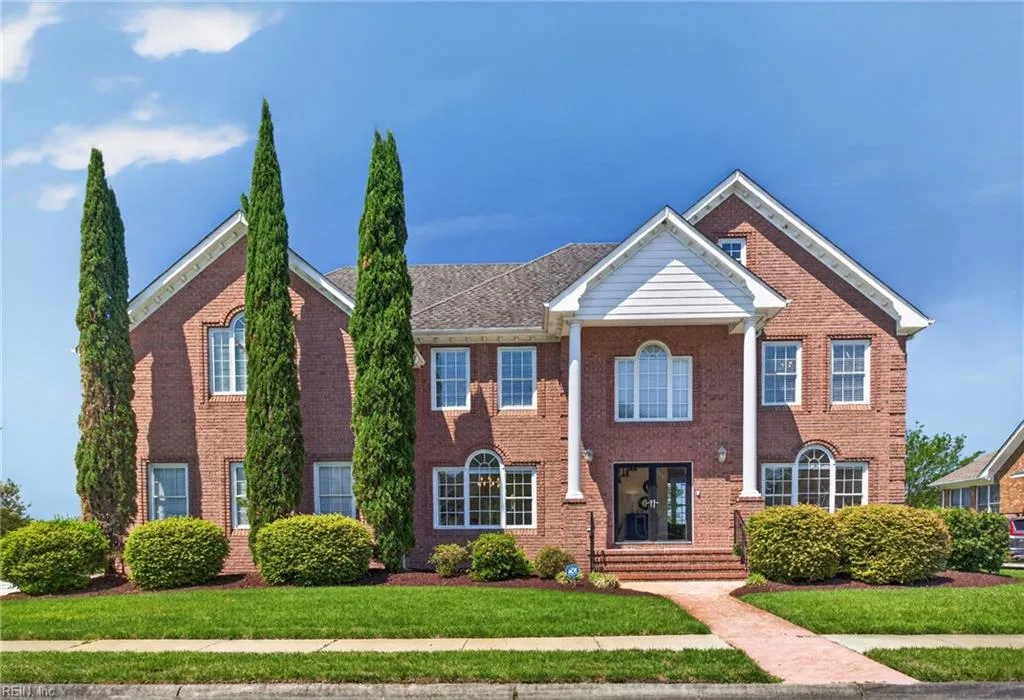 1322 Club House DR, Chesapeake — 6 bed Residential, 4,516 sqft
