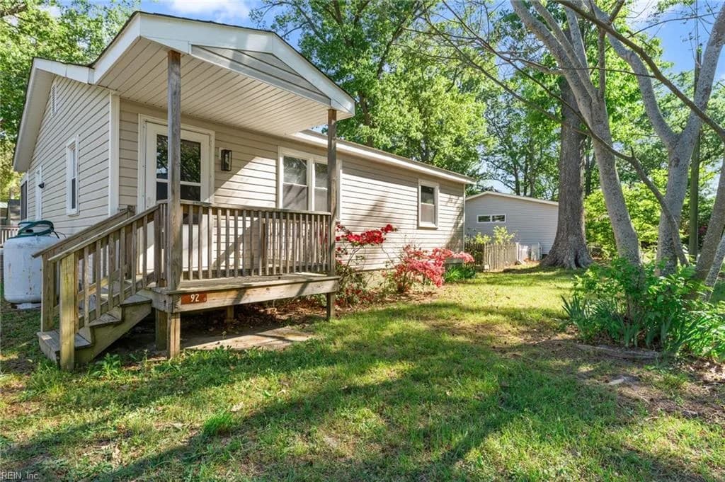 92 Cherry DR, HUDGINS VA 23076 - Photo 4