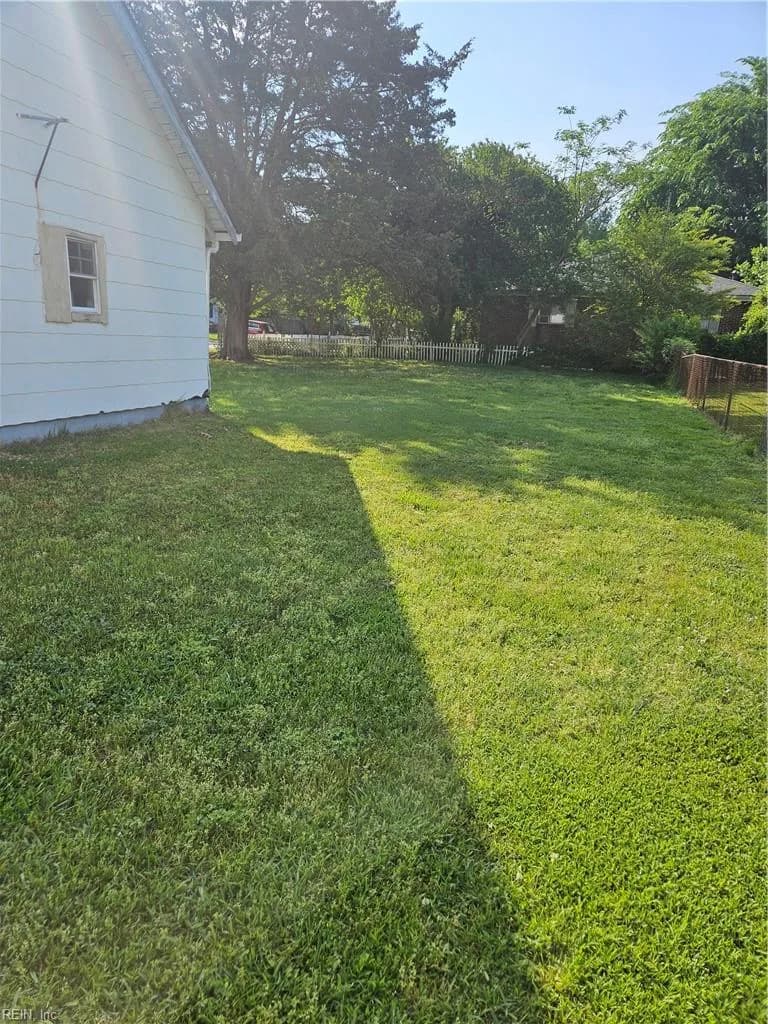 4889 Norvella AVE, NORFOLK VA 23513 - Photo 4