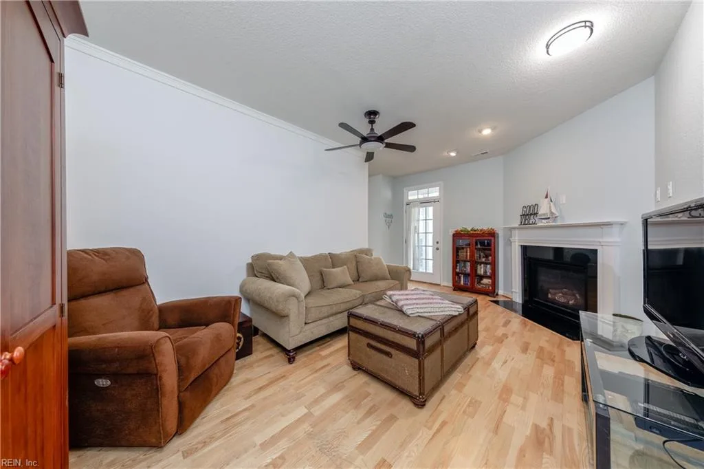 1904 Prosperity CT, WILLIAMSBURG VA 23188 - Photo 5