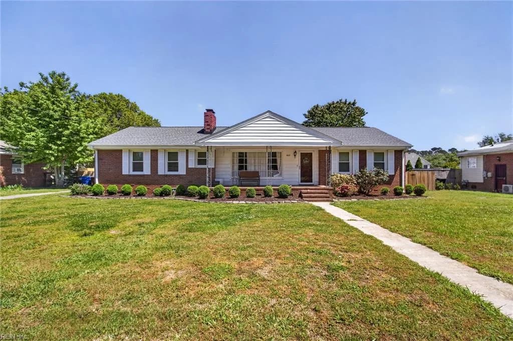 4621 Haywood DR, PORTSMOUTH VA 23703 - Photo 3