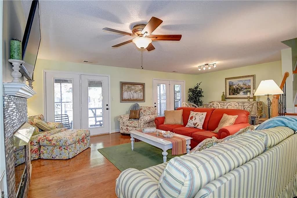 306 Esplanade PL, CHESAPEAKE VA 23320 - Photo 4