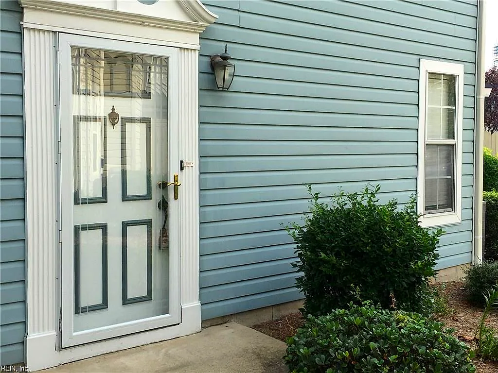 136 Seaside LN, Virginia Beach — 2 bed Residential, 1,254 sqft