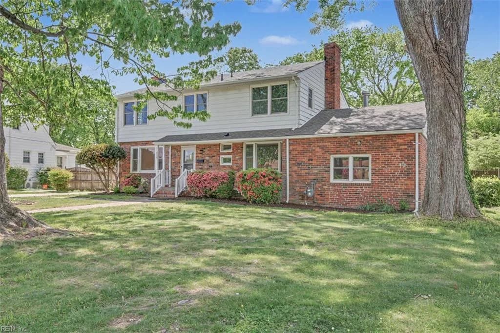 213 Brooke DR, HAMPTON VA 23663 - Photo 4