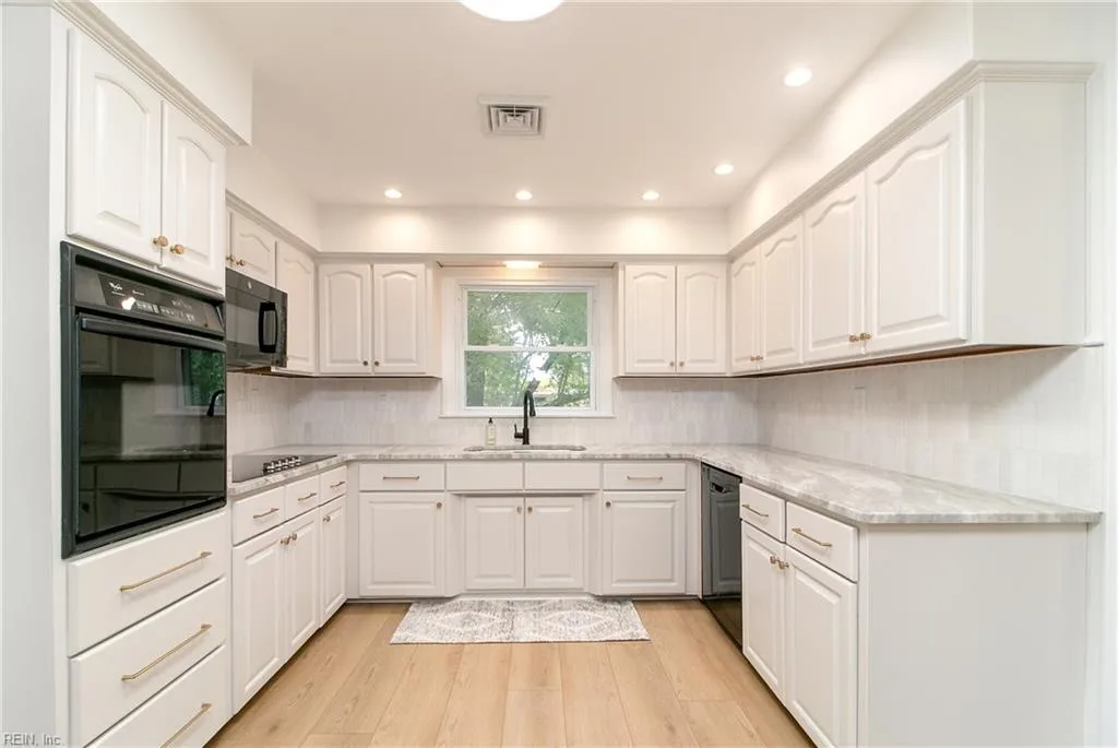 1425 Lotus DR, VIRGINIABEACH VA 23456 - Photo 5