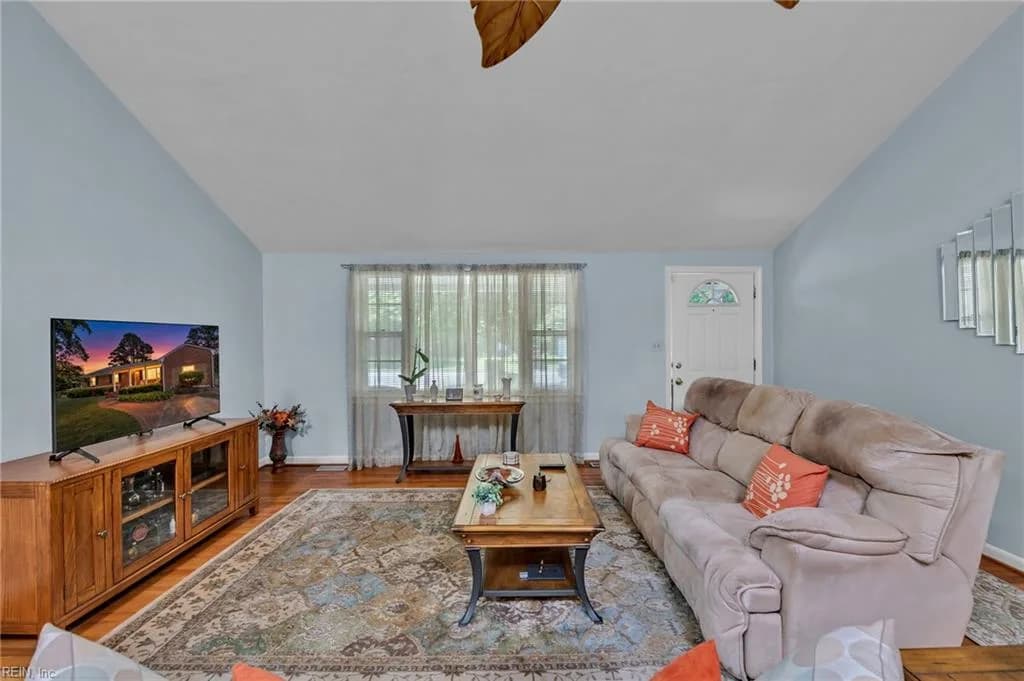 1253 Kingsway DR, CHESAPEAKE VA 23320 - Photo 5
