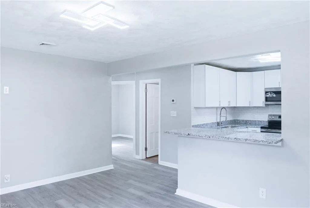 7 N Colin DR, PORTSMOUTH VA 23701 - Photo 4