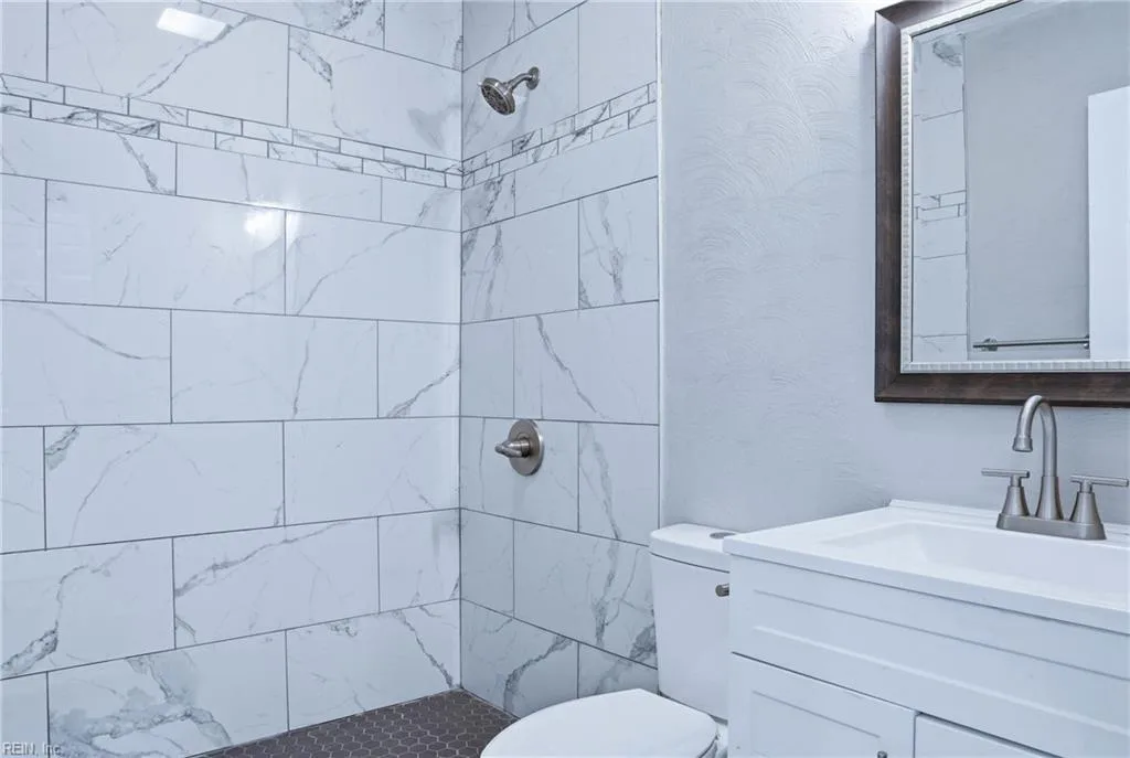 7 N Colin DR, PORTSMOUTH VA 23701 - Photo 5