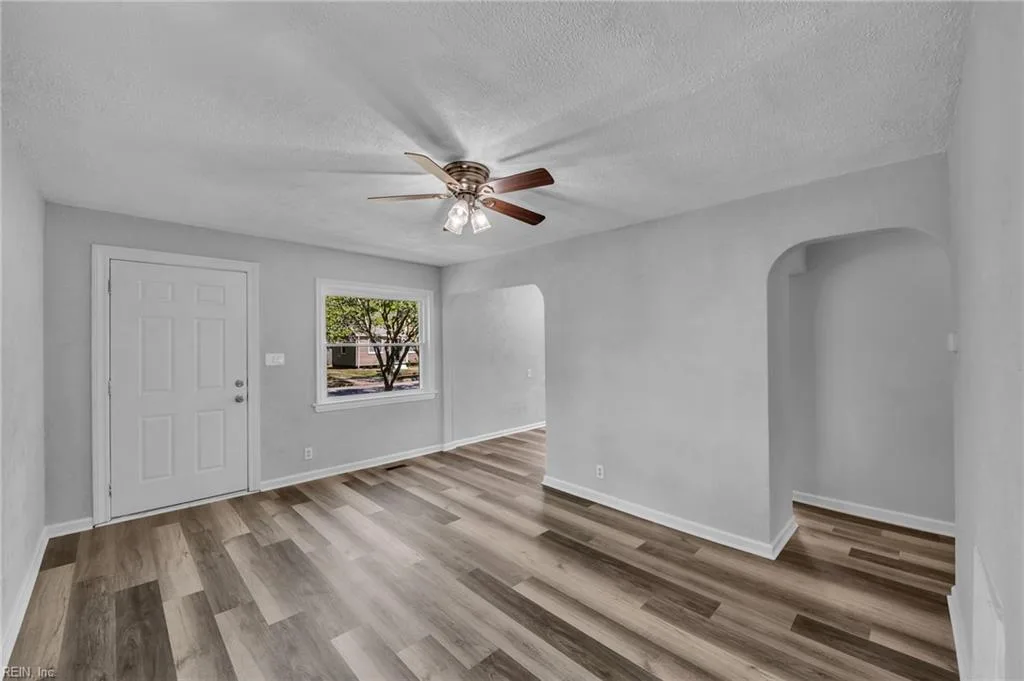 607 Sterling ST, NORFOLK VA 23505 - Photo 5