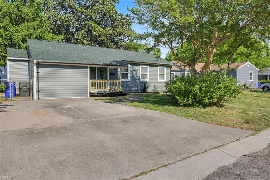 8206 Mccloy RD, NORFOLK VA 23505 - Photo 3