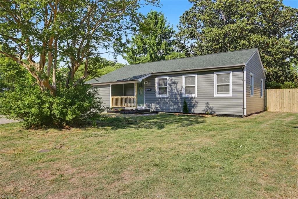 8206 Mccloy RD, NORFOLK VA 23505 - Photo 5
