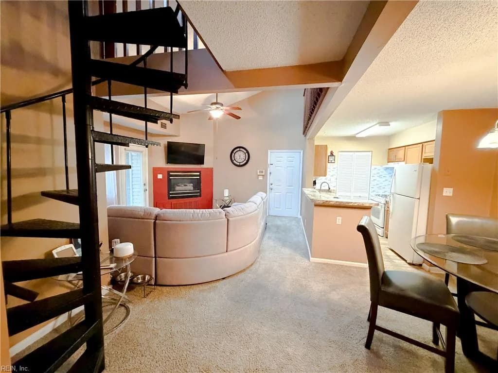 12871 Daybreak CIR, NEWPORTNEWS VA 23602 - Photo 4