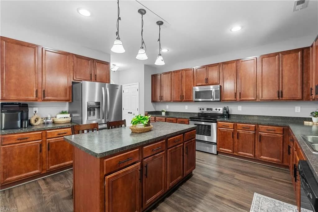 501 Queensbury LN, WILLIAMSBURG VA 23185 - Photo 4