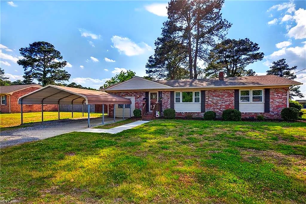 129 Gene AVE, Suffolk — 3 bed Residential, 1,400 sqft