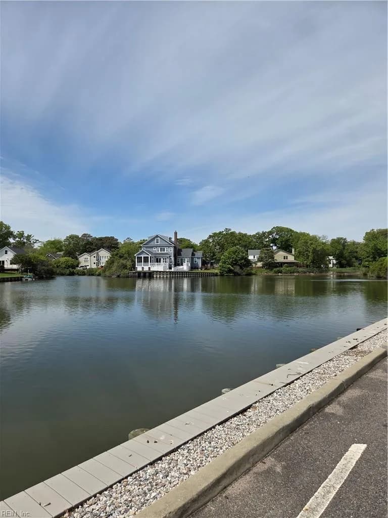 405 Erle CRES #105, VIRGINIABEACH VA 23451 - Photo 3
