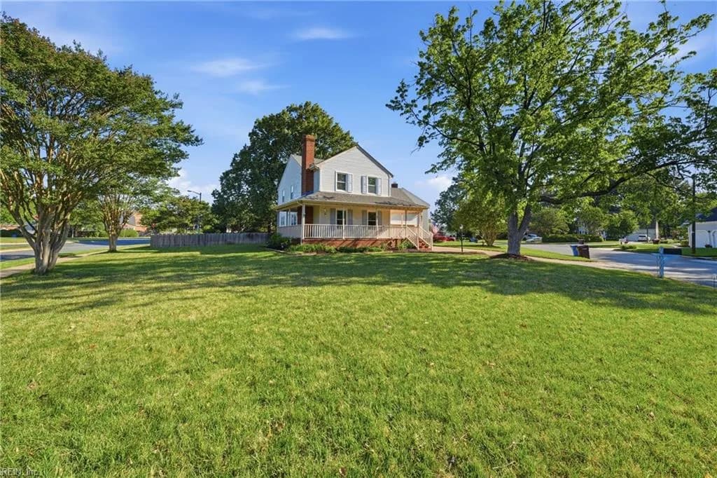 301 Barcelona DR, CHESAPEAKE VA 23322 - Photo 3