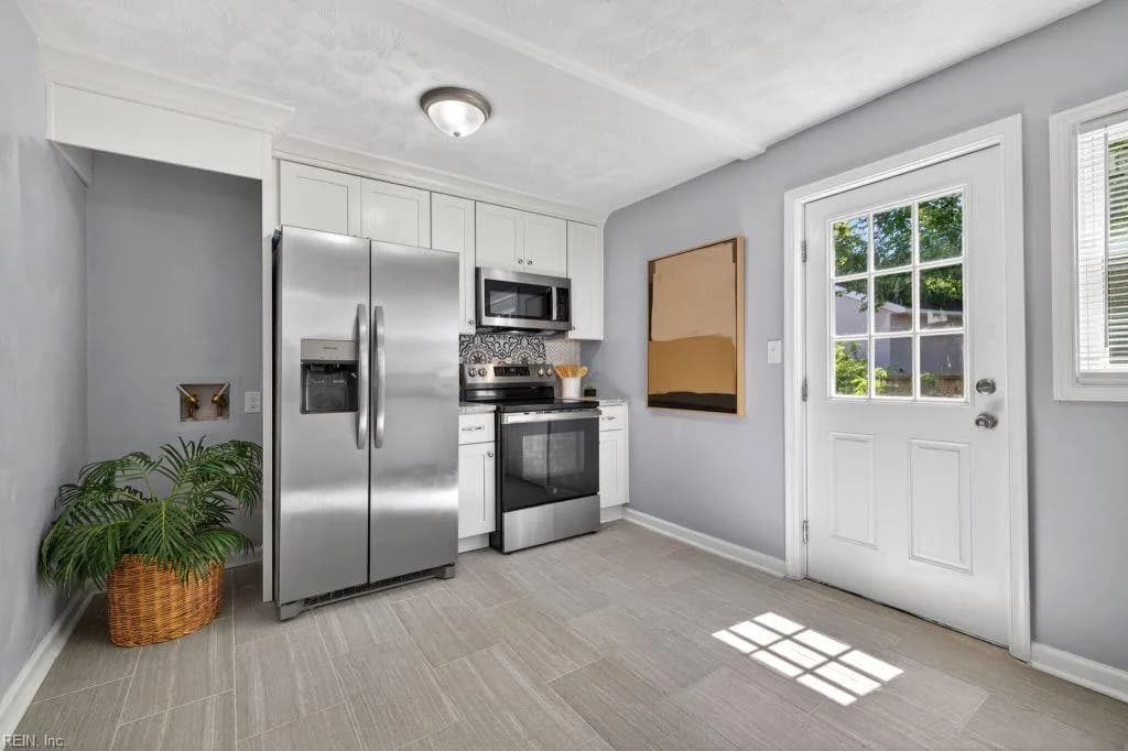 4611 Robin Hood RD, NORFOLK VA 23513 - Main photo
