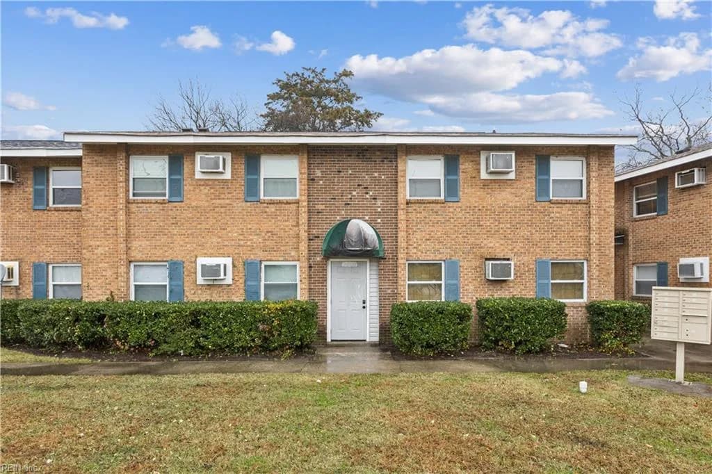 2506 Leo ST #1, NORFOLK VA 23517 - Photo 2