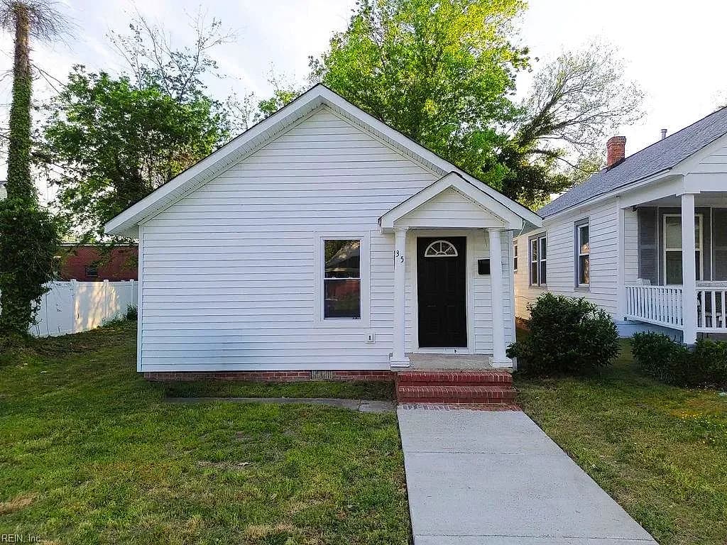 35 Sycamore AVE, NEWPORTNEWS VA 23607 - Main photo