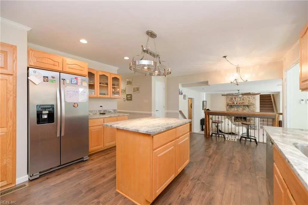 102 Stevens CT, YORKTOWN VA 23693 - Photo 5