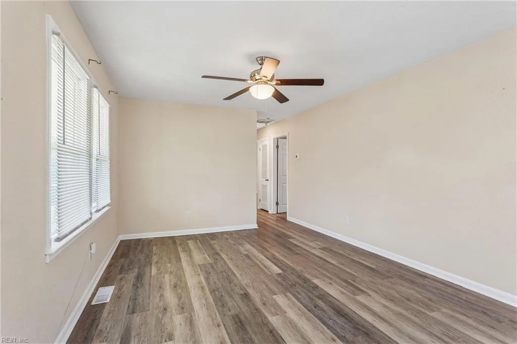 6 Barnes CT, HAMPTON VA 23664 - Photo 5
