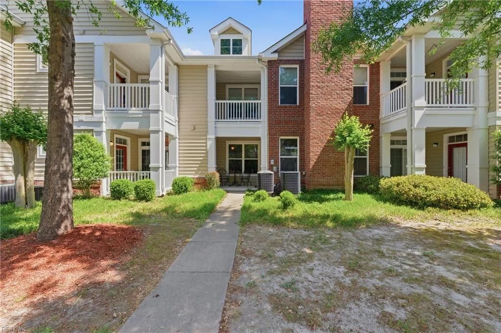 704 River Rock WAY #102, NEWPORTNEWS VA 23608 - Main photo