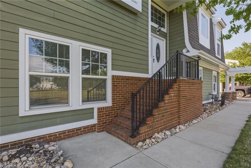 214 Stowe DR, SUFFOLK VA 23435 - Photo 3
