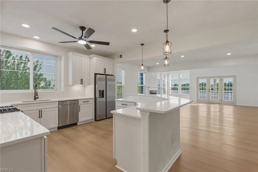 214 Stowe DR, SUFFOLK VA 23435 - Photo 5