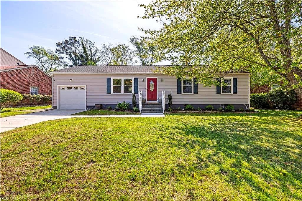 226 Saddler DR, NEWPORT NEWS VA 23608 - Main photo