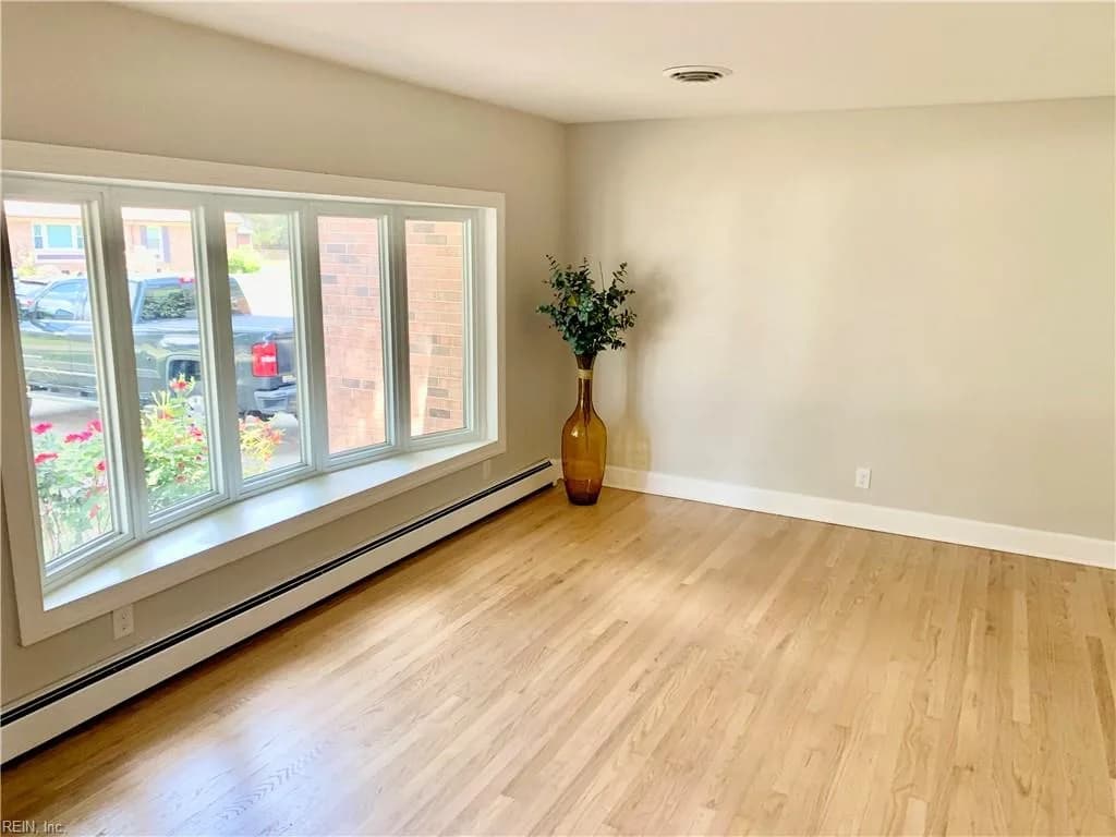 4237 Thistle DR, PORTSMOUTH VA 23703 - Photo 4