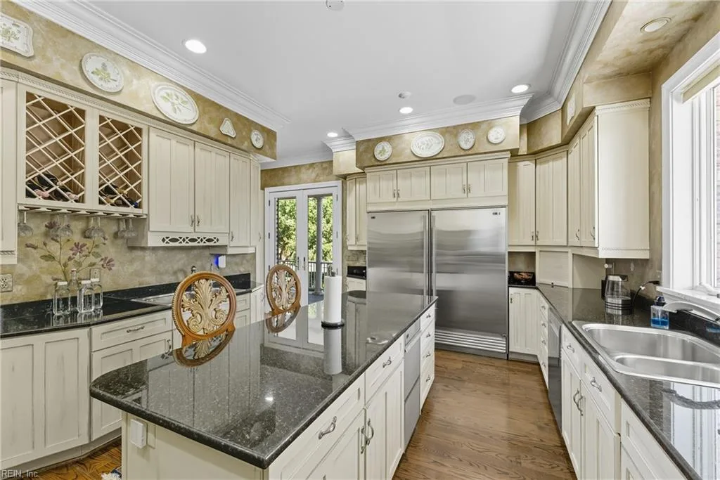 2069 Munden Point RD, VIRGINIABEACH VA 23457