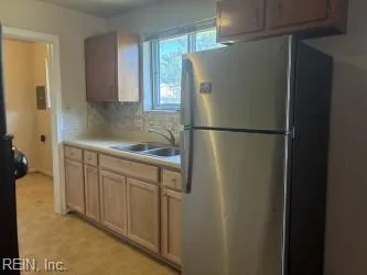 608 Edinburg AVE, CHESAPEAKE VA 23324 - Photo 5