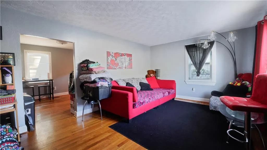 454 Algonquin RD, HAMPTON VA 23661 - Photo 3
