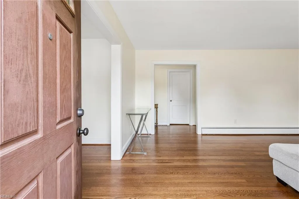 4037 Catesby Jones DR, HAMPTON VA 23669 - Photo 4