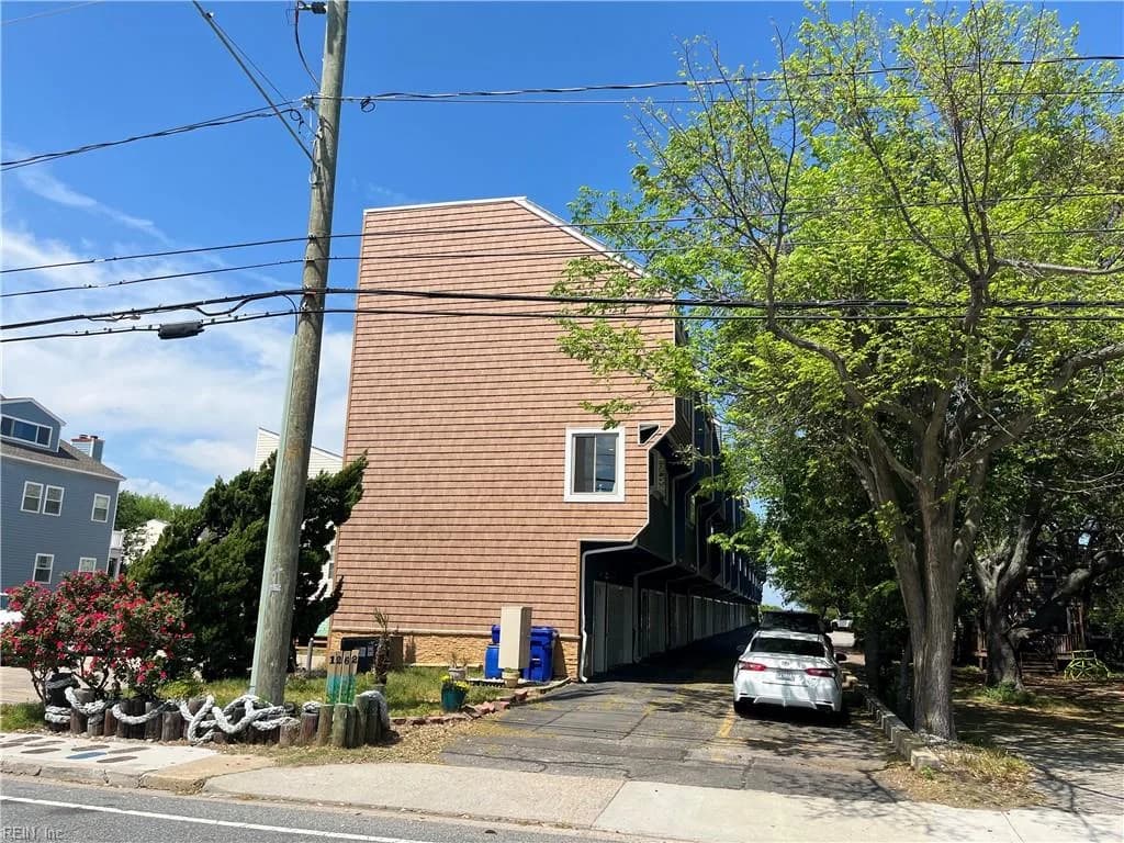 1262 W Ocean View AVE #1, NORFOLK VA 23503 - Main photo