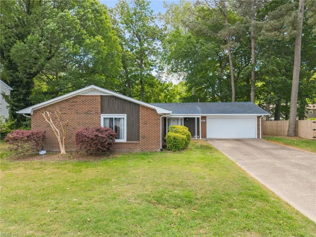 104 Admiral CT, Hampton — 4 bed Residential, 1,759 sqft