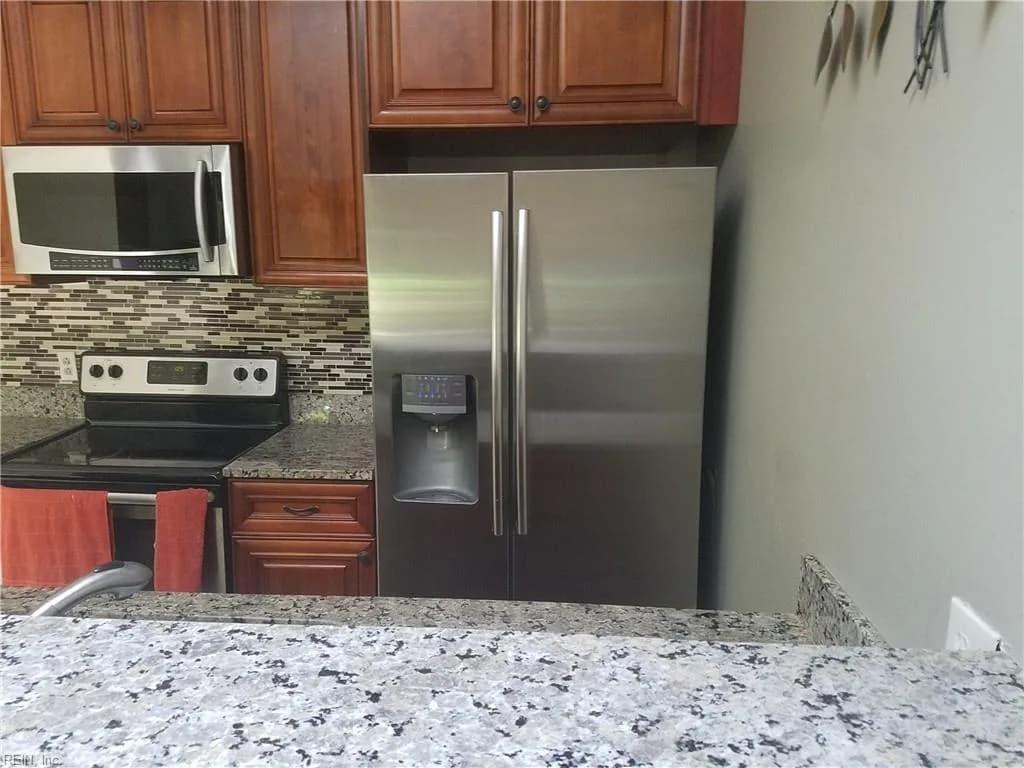 4126 Thalia Station CIR, VIRGINIABEACH VA 23452 - Photo 2