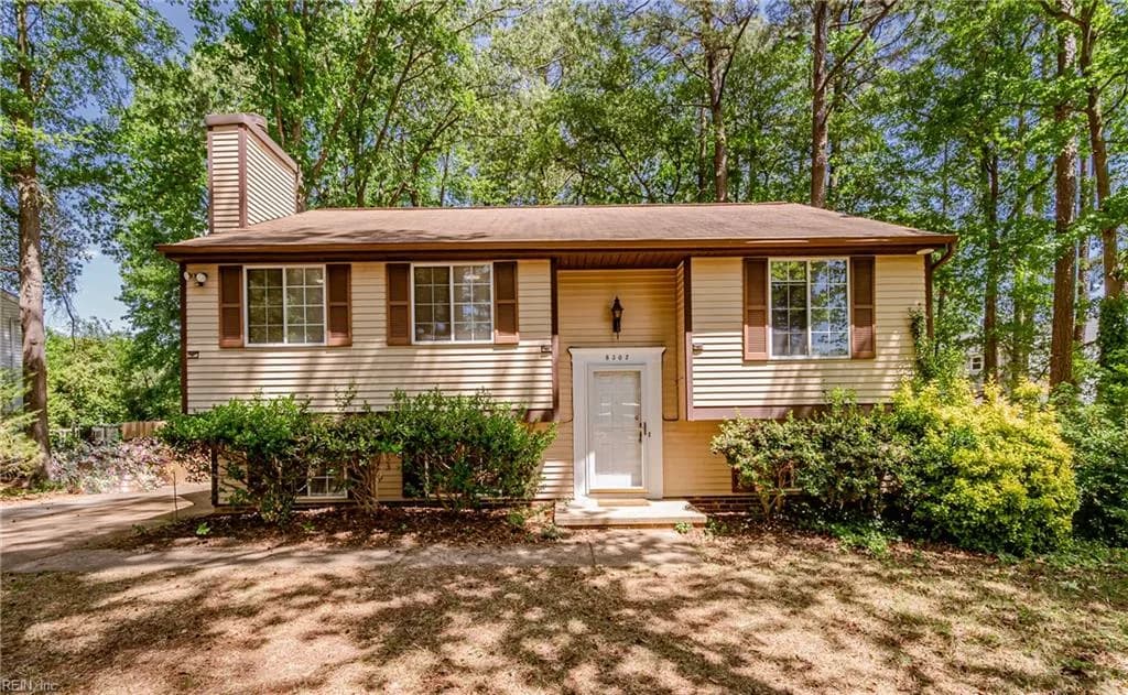 8302 Beagle DR, RICHMOND VA 23228 - Photo 2