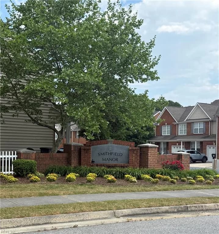 215 Monticello CT, SMITHFIELD VA 23430 - Photo 3