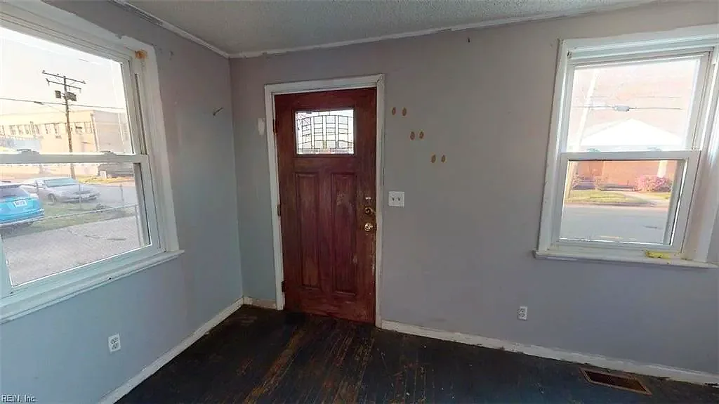 1128 Hugo ST, NORFOLK VA 23513 - Photo 3