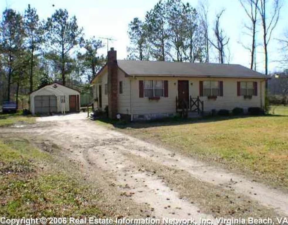 1949 Shipyard RD, CHESAPEAKE VA 23323 - Main photo