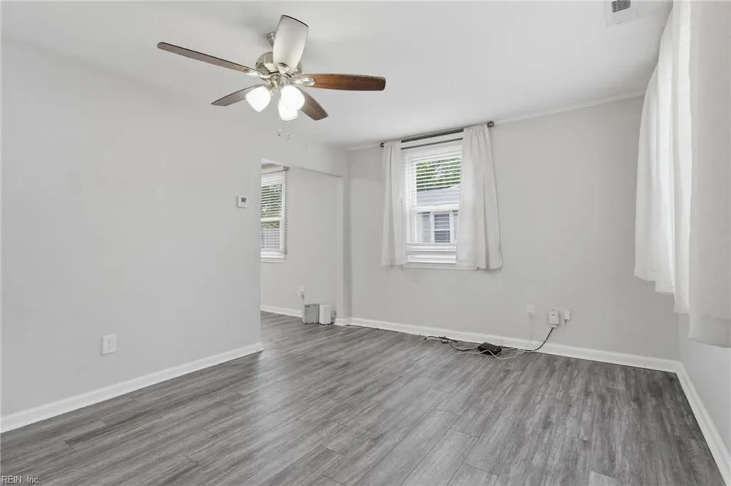 712 Norwood CIR, HAMPTON VA 23661 - Photo 5