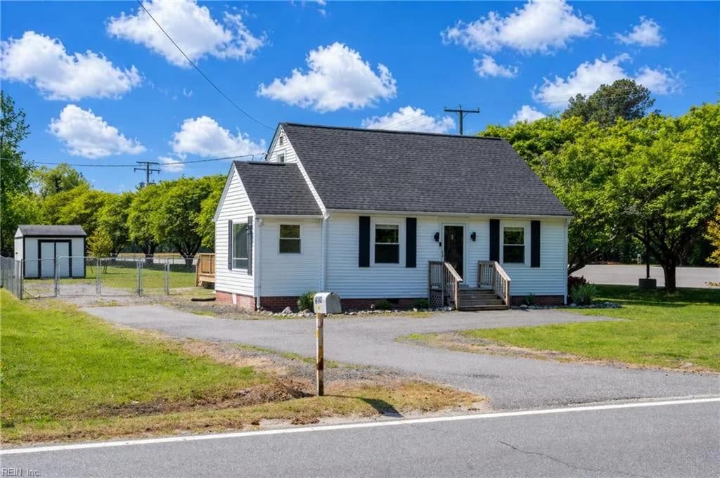 8798 Guinea RD, HAYES VA 23072 - Photo 5