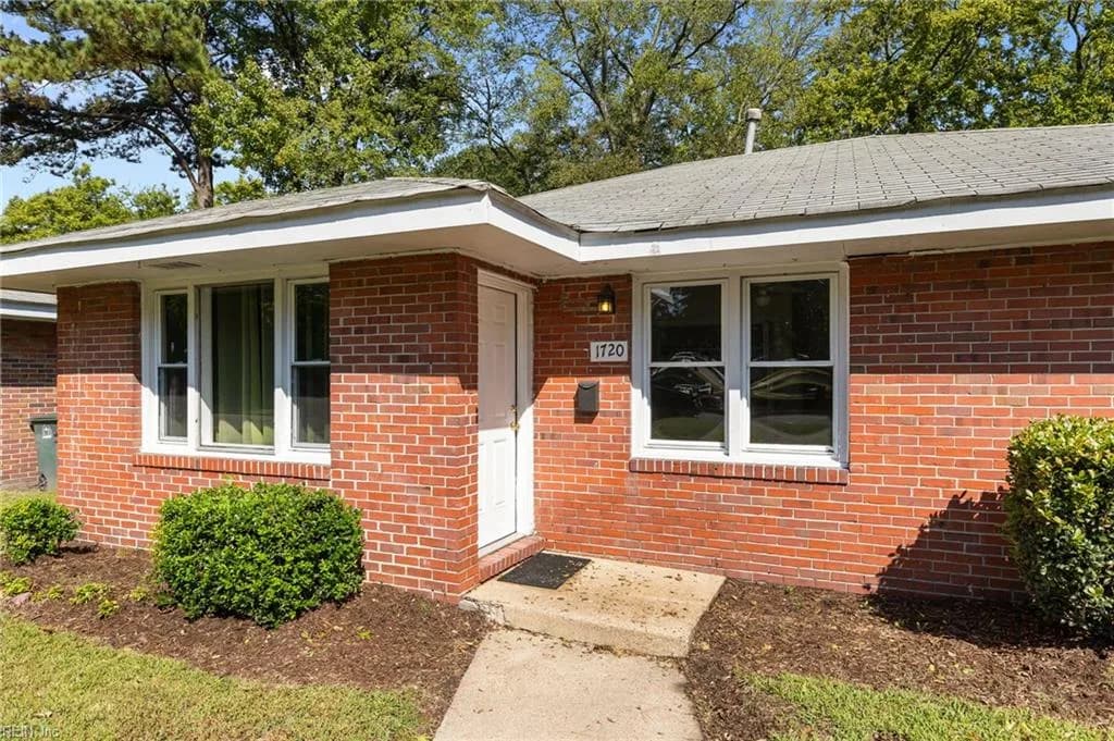 1720 W 48th ST, NORFOLK VA 23508 - Photo 2