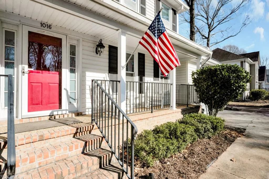 1016 Outlands WAY, VIRGINIABEACH VA 23456 - Photo 3