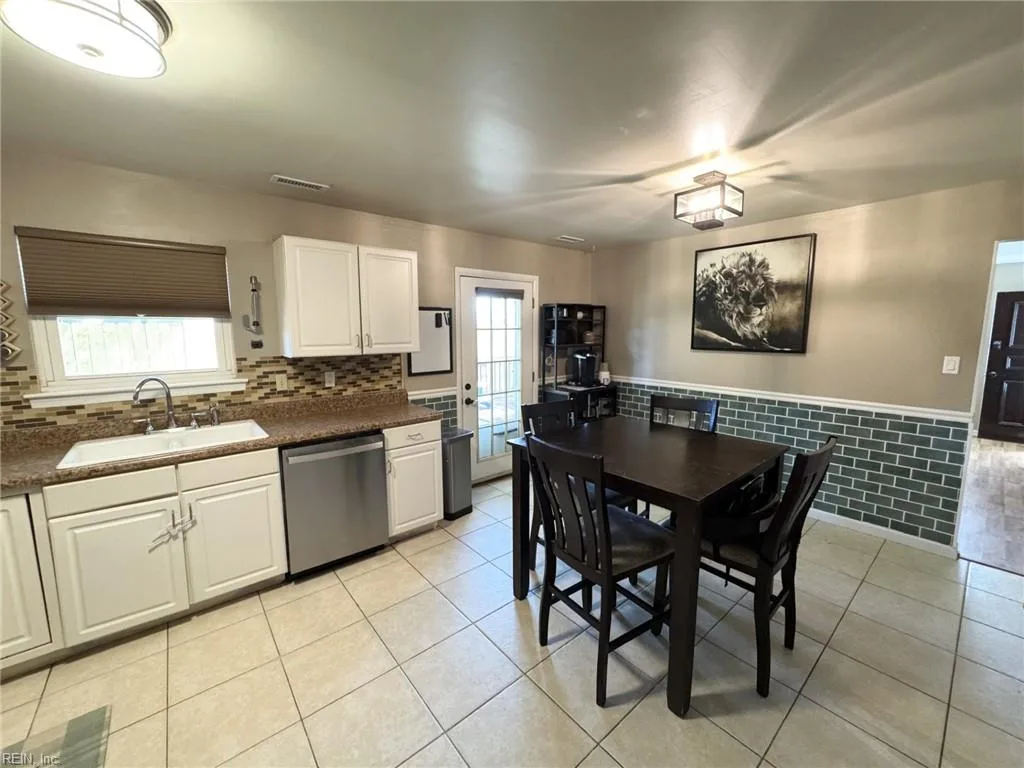 3177 Ashaway RD, VIRGINIABEACH VA 23452 - Photo 4