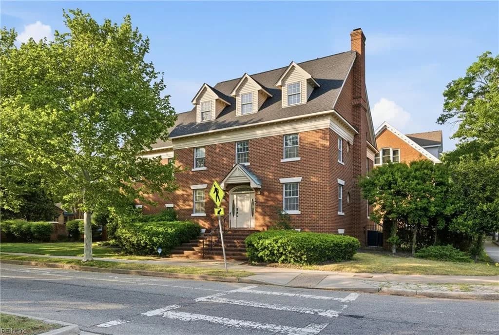 300 W Olney RD, NORFOLK VA 23507 - Photo 2