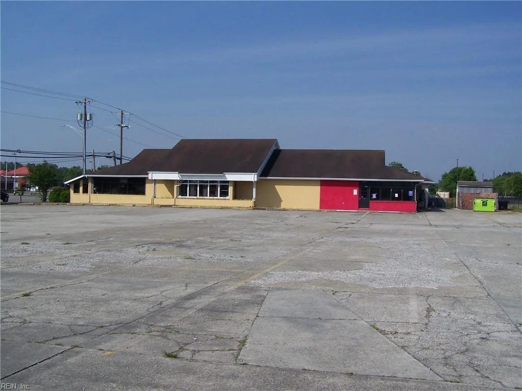 1324 Armory DR, FRANKLIN VA 23851
