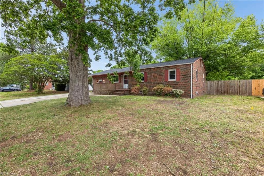 520 Beech DR, NEWPORTNEWS VA 23601 - Photo 3